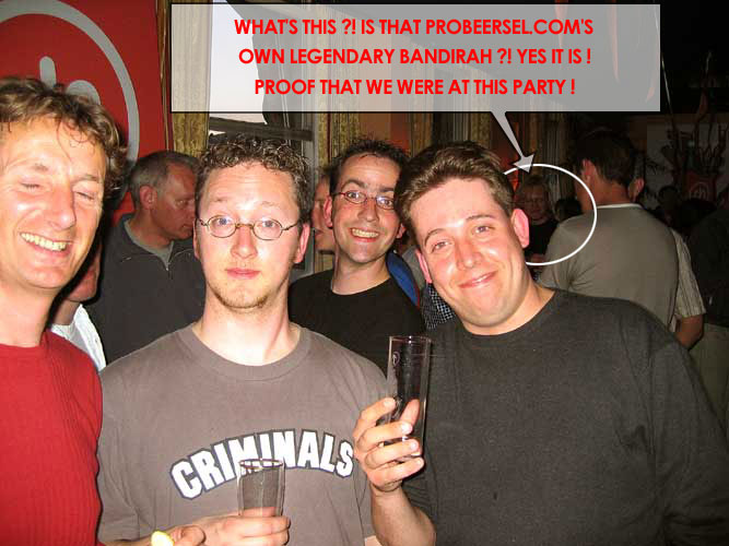 PhotoShopped from original picture to point out Bandirah in the crowd !